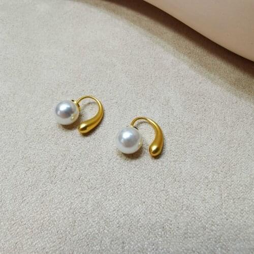 Water drop pearl earrings 2021 new Korean temperament net red simple earring design touch earrings