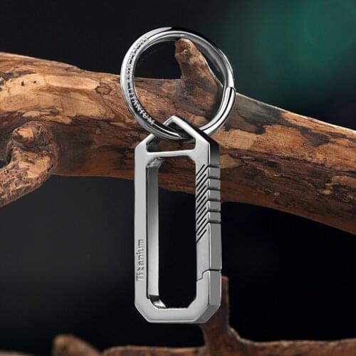 EDC Titanium Alloy Luxury Car Keychain Key Ring Buckle Belt Lightweight Key Holder For Man Male Creativity Gift Tool Outdoor