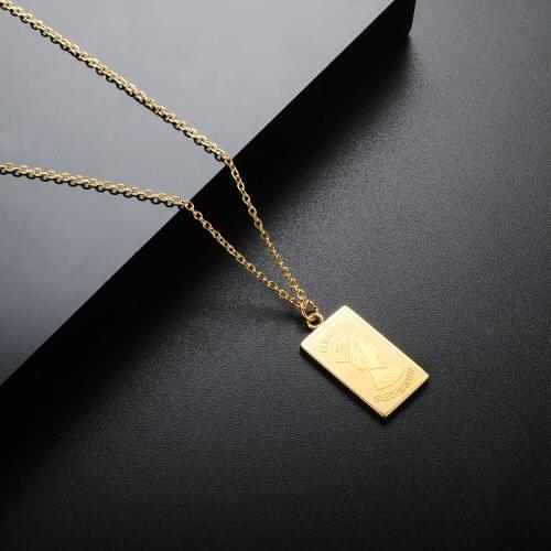 ZMFashion Retro Queen Elizabeth Square Coin Necklace Simple Men Women Portrait Stainless Steel Chain Necklaces Clavicle Jewelry