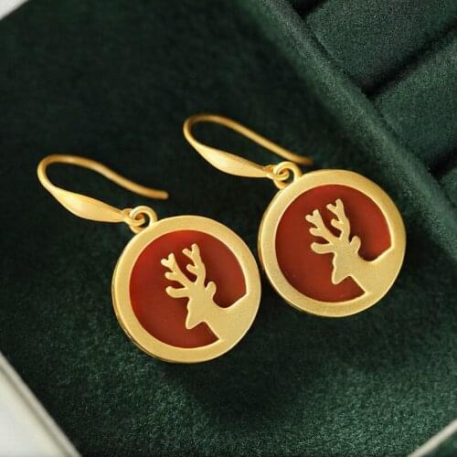 Designers original epoxy enamel porcelain craftEarrings Retro Niche Design Golden Charm Light Luxury Womens Brand Jewelry