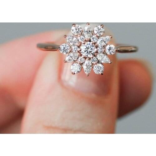Cute Female Small Snowflake Ring Luxury Fashion Yellow Rose Gold Wedding Rings Promise Love Engagement Rings For Women