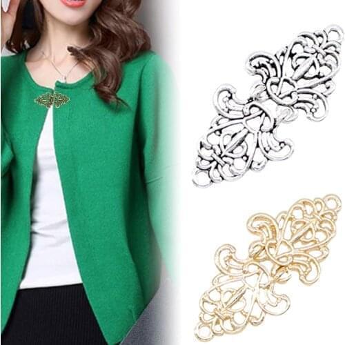 Women Crystal Brooch Clip Collar Fashion Clips Holder Decor Shiny Fashion Cape Cloak Clasps Fasteners Buckle Vintage Cardigan