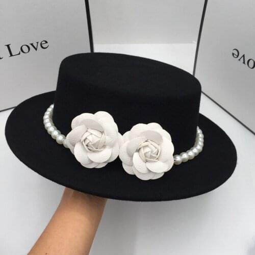 Winter new wool black an aristocratic temperament flat hat with flowers and pearls for women cap