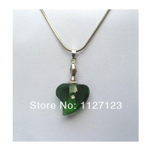 25pcs green Bend the peach heart Rice vials pendants rice vial pendant perfume empty glass bottle glass spray perfume bottl