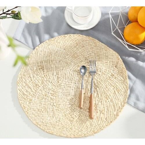 HOT Natural Corn Husk Placemats Hand-Woven Thick Thermals Insulation Pad Round Western Food Cups and Plates Bowl Mats