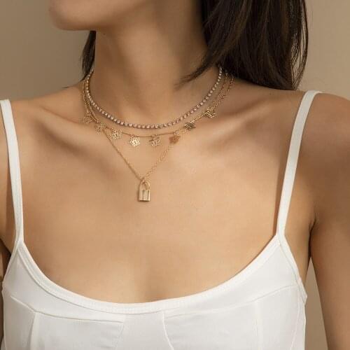 Statement Butterfly Choker Necklace For Women Layered Punk Hip Hop Gold Color Rhinestone Chain Lock Pendant Necklace Jewelry