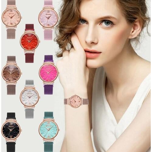Wholesale Fashion Ladies Watch Rhinestone Scale Strap Diamond Gypsophila