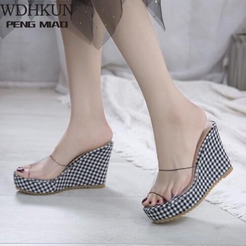 New Summer Womens Slippers Fashion Plaid Cloth Wear-resistant Square Head Wedge Heel Thick Bottom Waterproof Platform Sandals