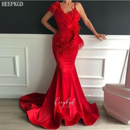 New Red Mermaid Arabic Evening Dress With Feathers Satin Spaghetti Strap Long Elegant Formal Dresses Plus Size Prom Party Gowns