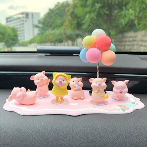 Cute pig car decoration car accessories car accessories car decoration animation doll home desktop decoration cake decoration