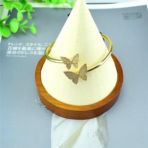 2021 new European and American crossborder metal men and women all-match bracelet