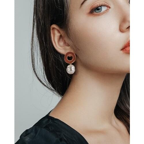 New Fashion Korean Pearl Simple Small Drop Earrings for Women Bohemian Dangle Hanging Modern Female Earrings 2021 Trend Jewelry