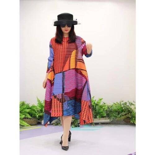 HOT SELLING Miyake Fold fashion stripe print o-neck Nine points sleeve big A-Line dress IN STOCK