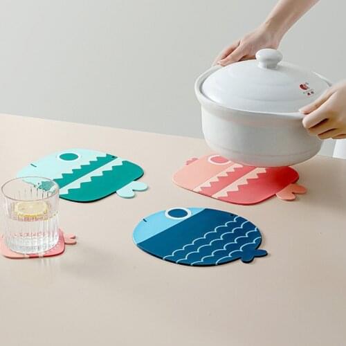 Cartoon Fish Heat Resistant Non-slip Kitchen Placemat Insulation Coaster Bowl Dish Cup Pad Pot Holder Table Mat Hom Decor 51157