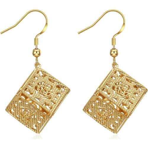 New Arrival Gold Color Earrings for Women Korea Personality Boucles doreilles Fashion Trendsetting Romantic