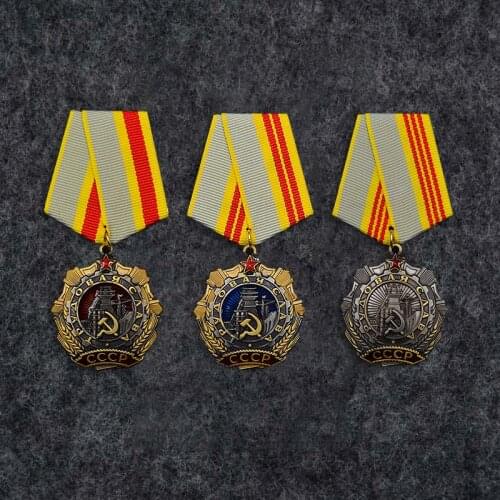 Honor Of The Soviet Labor Order Of Glory Badge Lapel Pins Vintage Antique Classics Retro Metal Badge Souvenir Collection CCCP