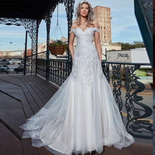 2020 New A-Line Wedding Dresses V Neck Tulle Appliques Button Sleeveless Vestido De Noiva Lace with Train Plus Size Bridal Gown
