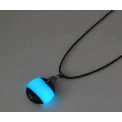 Hlkt Chokers On The Neck