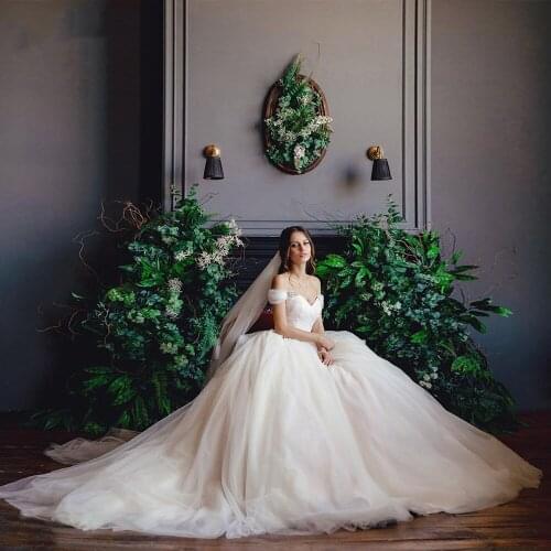 Pukguro Wedding Dresses With A Train