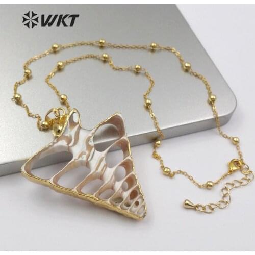 WT-JN093 Slice Trumpet Shell Necklace Triangle Shape Sea Shell Necklace Full Gold or Gold Trim Pendant Necklace Summer Jewelry