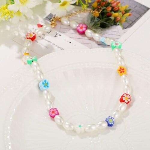 Womens Small Flower Choker Ladies Short White Simulated Pearl Beads Chocker Necklace for OOTD Layers Neck Jewelry Gifts