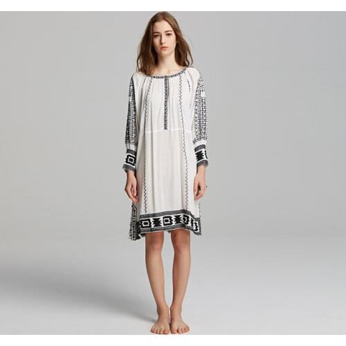 Summer new Europe and America travel Bohemian island holiday loose large size embroidery fringed dress