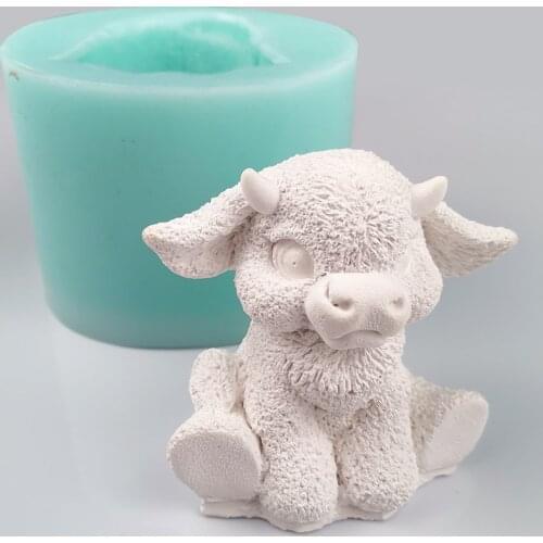 DW0242 PRZY Baby Cow Mold Year of the Ox Candle Moulds Zodiac Cow Mold Silicone Soap Molds Bull Clay Resin Moulds