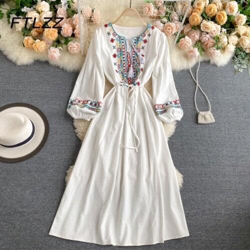 Women Vintage Dress Vestidos Summer Fashion Round Neck Puff Sleeve Geometric Embroidery Midi Dresses Ladies Elegant Long Robe