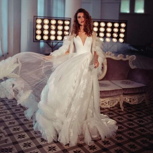 UZN Ivory A Line Lace Wedding Dress V Neck Tulle Bridal Gown with Ruffled Jackets Vestido De Novia