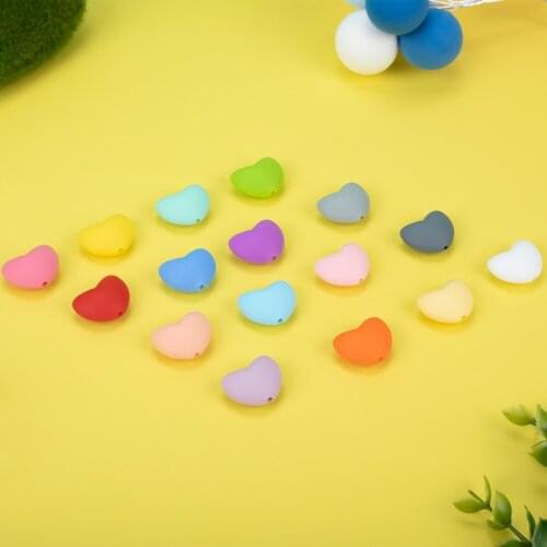 Sunrony 30pcs Silicone Beads Heart Shape Charm Teether Baby Teething Jewelry Nursing Baby Oral Care For Pacifier Holder Necklace