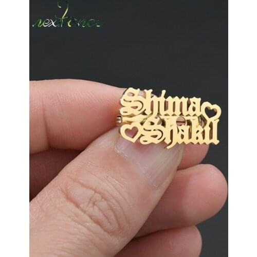 Nextvance Customized Name Brooch Nameplate Pin Heart Stainless Steel Personalize for Baby Women Student Christmas Gift Wholesale