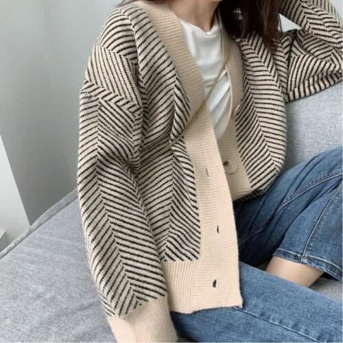 Sweaters women 2021 autumn winter fashion new loose elegant cardigan female sweaters casual outwear thick lazy women coat