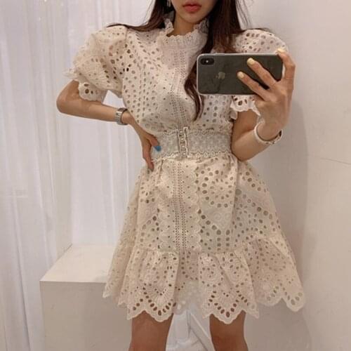 2020 New Arrive High Quality Luxury Runway White Lace Dress Women Short sleeve Sexy Mini Party Dress Vestidos With Belt