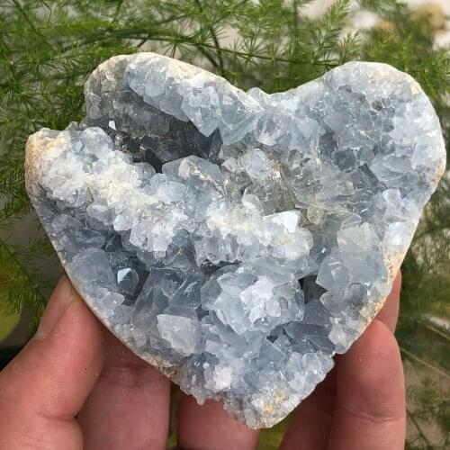 For home decor natural geranium crystal cluster Blue SPAR crystal heart-shaped quartz crystal with blue Statues & Sculptures