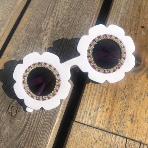 ZAOLIHU White Flower Kids Sunglasses Super Cute Diamond Eyeglasses UV400 Summer Shades Gorgeous Crystal Baby Small Sun Glasses