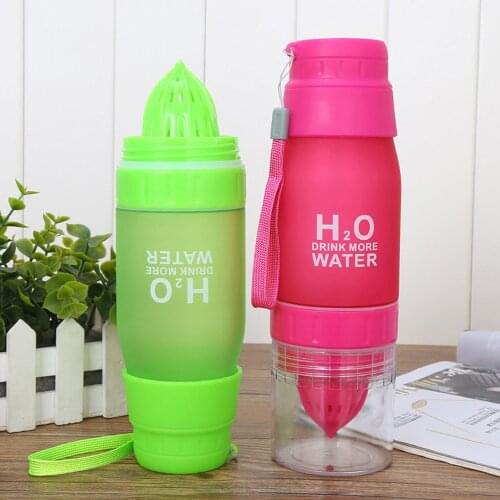 800ML Portable fruit Infusing Infuser Water bottle Sports Lemon Juice Bottle Flip Lid for kitchen table travel Plastic water bot
