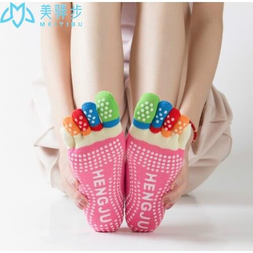 12 Pairs Per Set Factory Direct Sales Yoga Socks Open Toe Sock Non-Slip Womens Yoga Toe Socks Wholesale