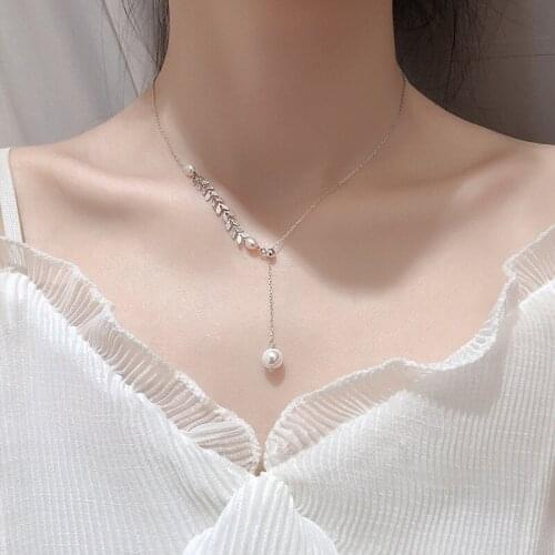Female Luxury White Pearl Leaf Pendant Necklace Vintage Silver Color Clavicle Chain Necklaces For Women Wedding Chokers Necklace