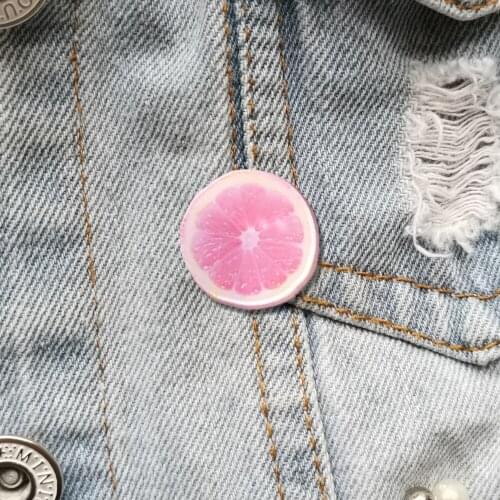 Cartoon Lemon Slices Cute Pink Acrylic Brooch Vintage Lapel Pin For Women Backpacks Bag Hat Jewelry Badges Scarf Buckle