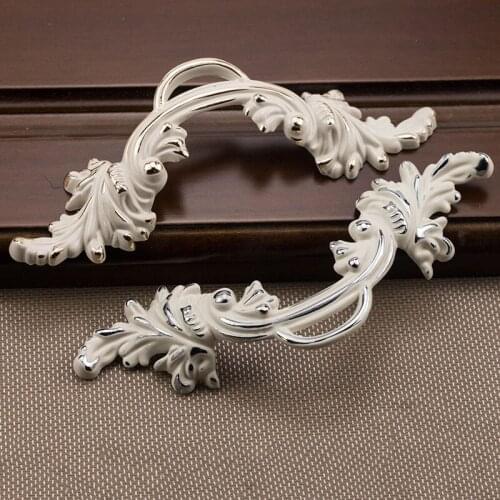 JD Ivory White European Luxury Classic Handle Garden Cabinet Knobs And Handles Bedside Table Drawer Furniture Kitchen Handles