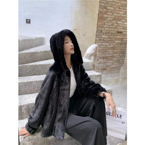 Velvet whole mink coat female black imported mink fur grass jacket hooded short section 2020 new fashion young