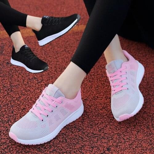 Lightweight Running Shoes Breathable Mesh Casual Shoes Womens Sports Shoes 2021 Spring New