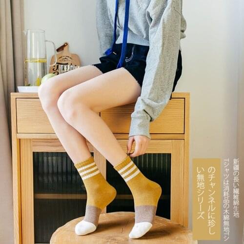 1 Pair/lot Striped Patchwork Cotton Sock for Women Girls Soft Autumn Winter Women Sock Fashion Socks