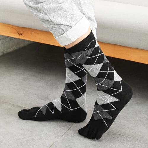 5 Pairs/Lot New Arrivals Mens Autumn Winter Black Calf High 5 Five Fingers Socks Man Cotton Breathable Business Work Long Socks