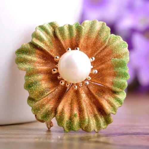Imitation Pearl Lotus leaf Brooch Gold color Flower Broches For Women Hijab Pins Dress Sweater Fashion Jewelry Christmas Gifts