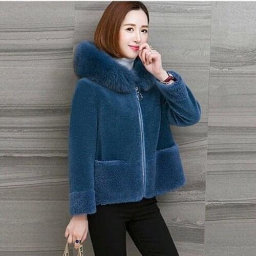 Women Faux Sheep Fur Hat Coats 2021 Autumn Winter New Fashion Wool Blend Outerwear Korean Short Collar Hooded Jacket Female Tops