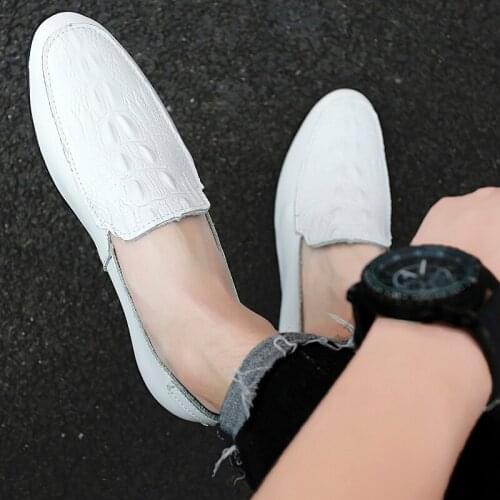 Men Casual Comfy Slip-on Mens Flats Moccasins Male Footwear Men Genuine Leather Breathable Loafers Mens Comfortable Loafers