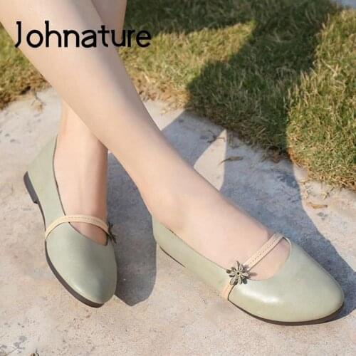 Johnature Retro Flats Women Shoes Genuine Leather 2021 New Spring/Autumn Handmade Concise Round Toe Shallow Leisure Ladies Shoes
