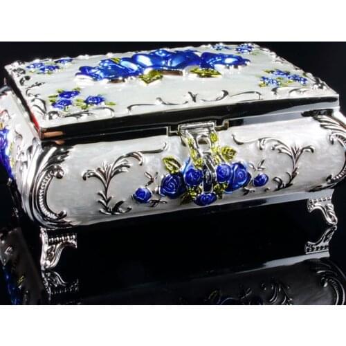 Europe meduim size carved metal jewelry box tin box storage ring box jewelry organizer makeup organizer girls gifts Z116