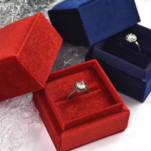 1pc Square Velvet Ring Holder Box Gift Packaging Marriage Storage Organizer Casket Earring Display Stand Wholesale